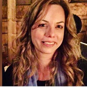 Meet your Posher, Elaine